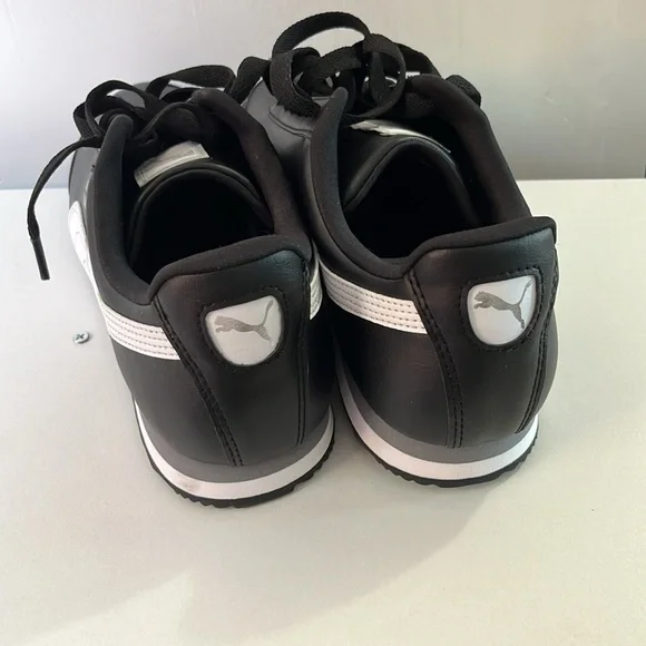 Brand new puma sneakers mens size 10 black and white lace up shoes - Picture 5 of 11